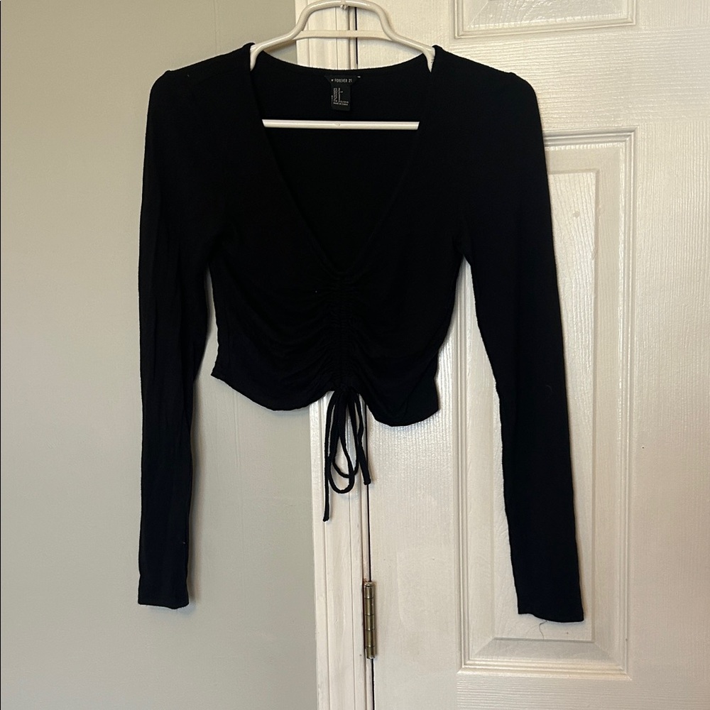 Black Long Sleeve Ruched crop Top